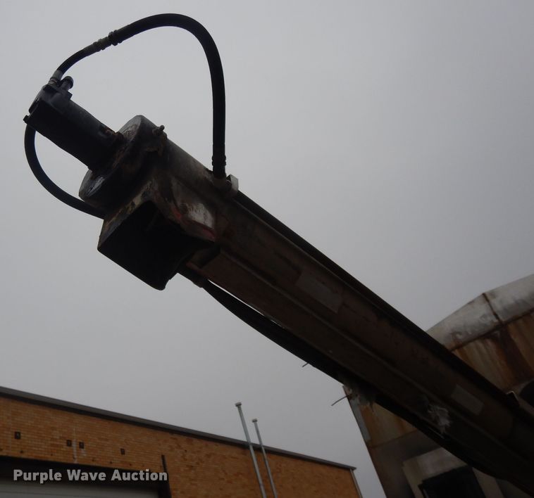 image for item DL2745 1991 Mack CH613  fertilizer tender truck