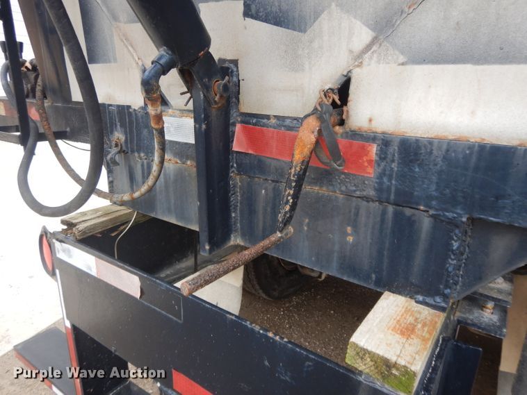 image for item DL2745 1991 Mack CH613  fertilizer tender truck