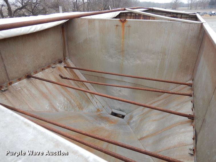 image for item DL2745 1991 Mack CH613  fertilizer tender truck