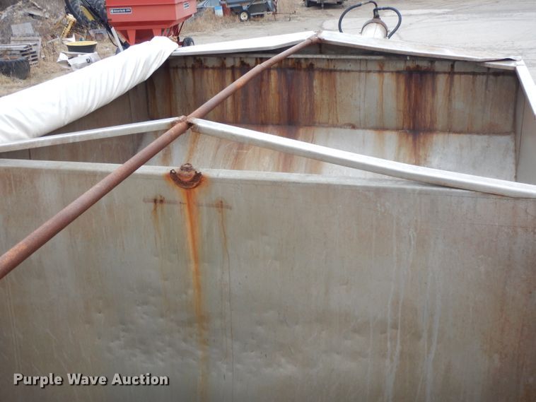 image for item DL2745 1991 Mack CH613  fertilizer tender truck