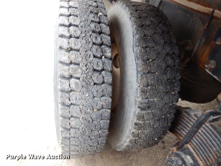 image for item DL2745 1991 Mack CH613  fertilizer tender truck