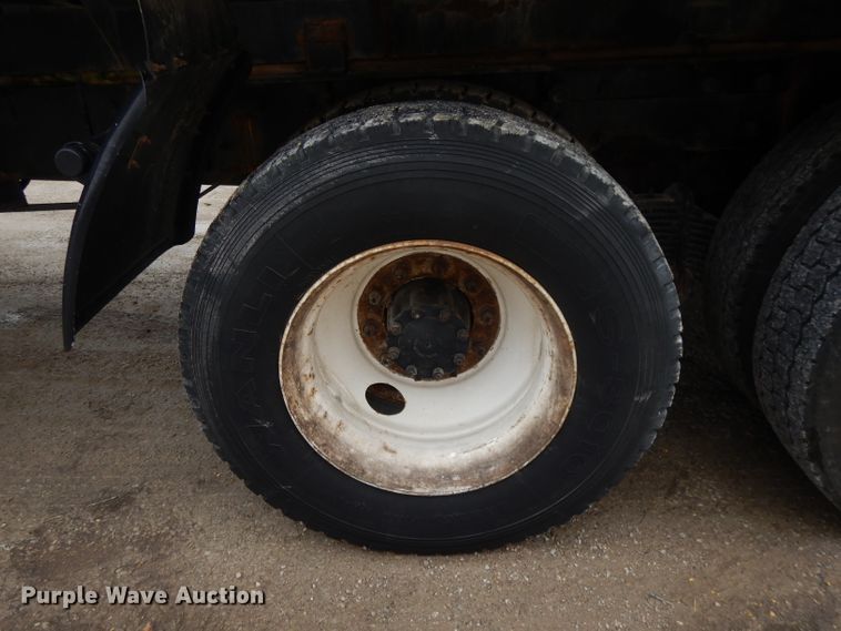 image for item DL2745 1991 Mack CH613  fertilizer tender truck