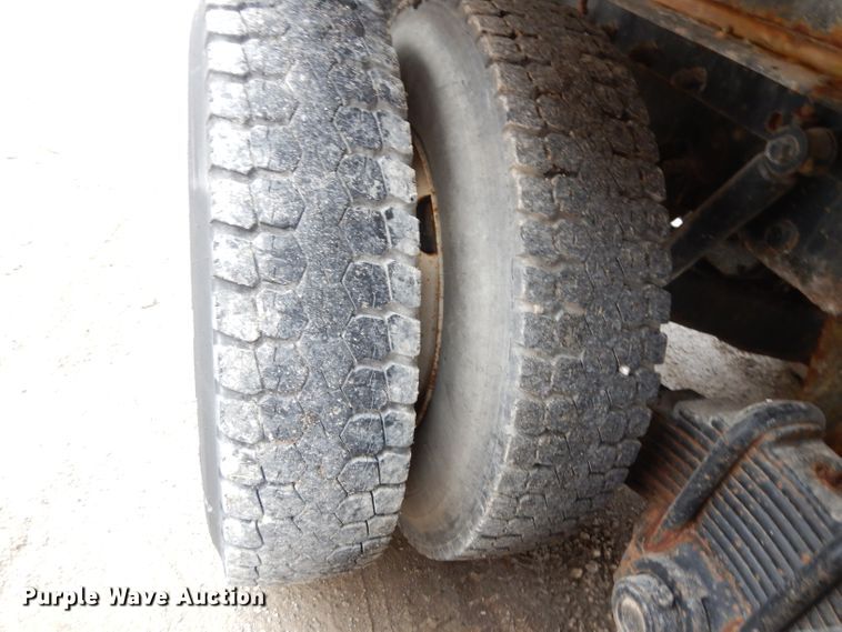 image for item DL2745 1991 Mack CH613  fertilizer tender truck