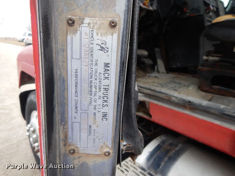 image for item DL2745 1991 Mack CH613  fertilizer tender truck