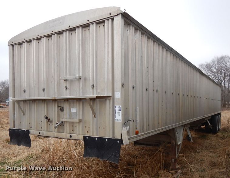 image for item DL2747 1985 Wilson AGH700 grain trailer