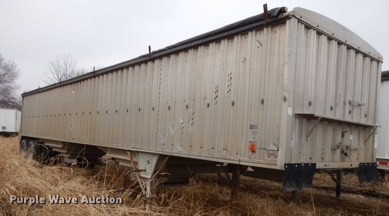 image for item DL2747 1985 Wilson AGH700 grain trailer