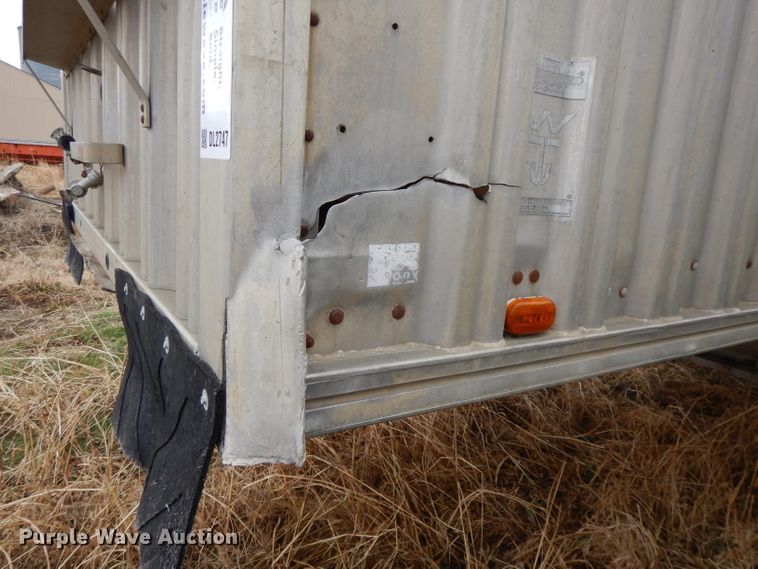 image for item DL2747 1985 Wilson AGH700 grain trailer