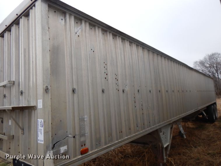 image for item DL2747 1985 Wilson AGH700 grain trailer