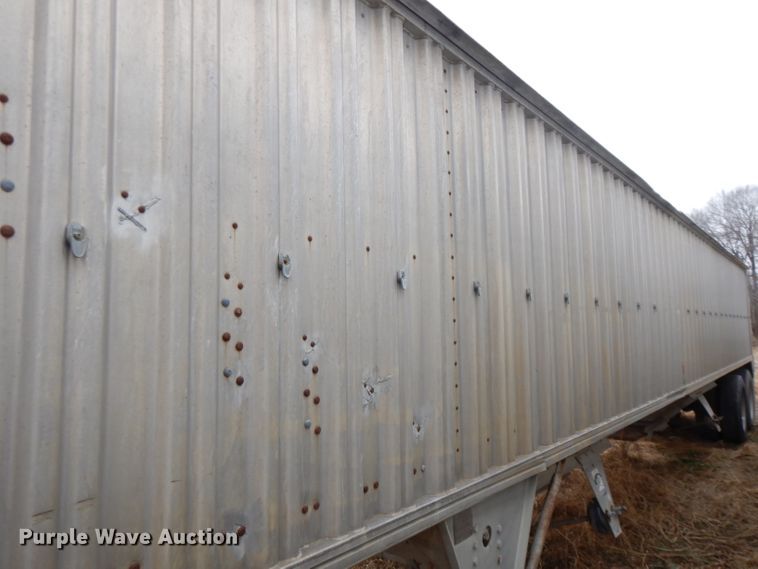 image for item DL2747 1985 Wilson AGH700 grain trailer