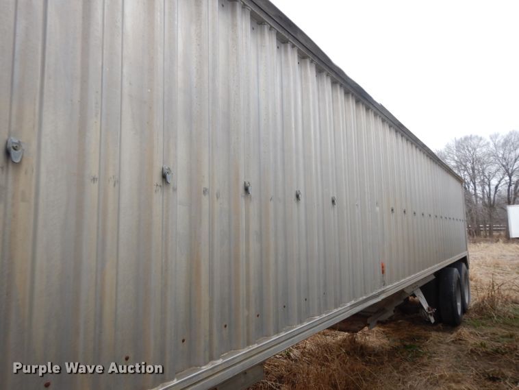 image for item DL2747 1985 Wilson AGH700 grain trailer