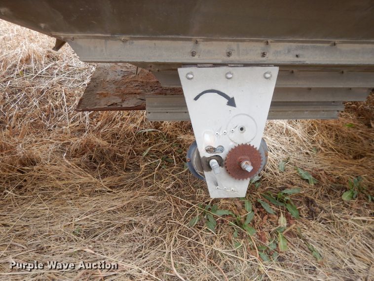 image for item DL2747 1985 Wilson AGH700 grain trailer