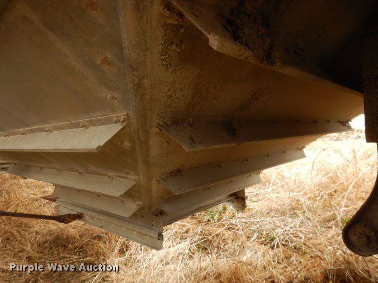 image for item DL2747 1985 Wilson AGH700 grain trailer