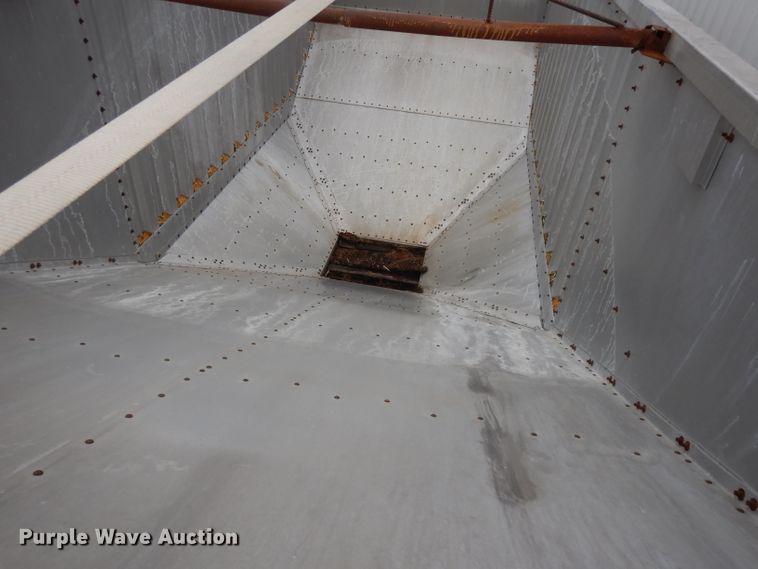 image for item DL2747 1985 Wilson AGH700 grain trailer