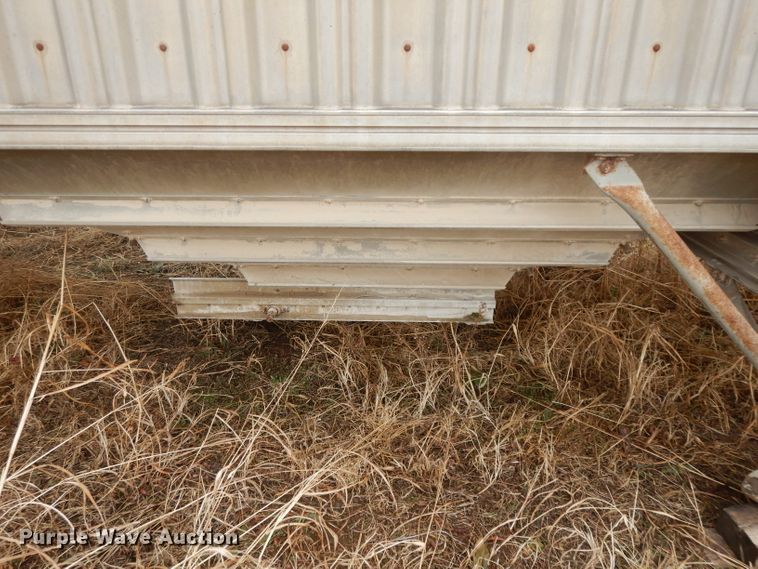 image for item DL2747 1985 Wilson AGH700 grain trailer