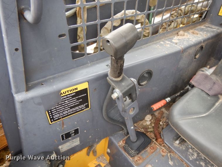 image for item DL2748 1999 New Holland LS190  skid steer loader