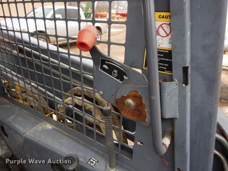 image for item DL2748 1999 New Holland LS190  skid steer loader