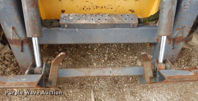 image for item DL2748 1999 New Holland LS190  skid steer loader