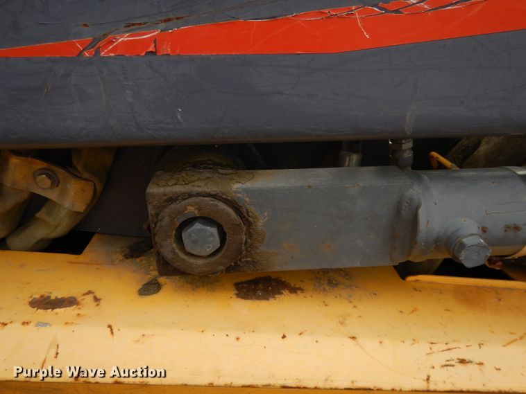 image for item DL2748 1999 New Holland LS190  skid steer loader