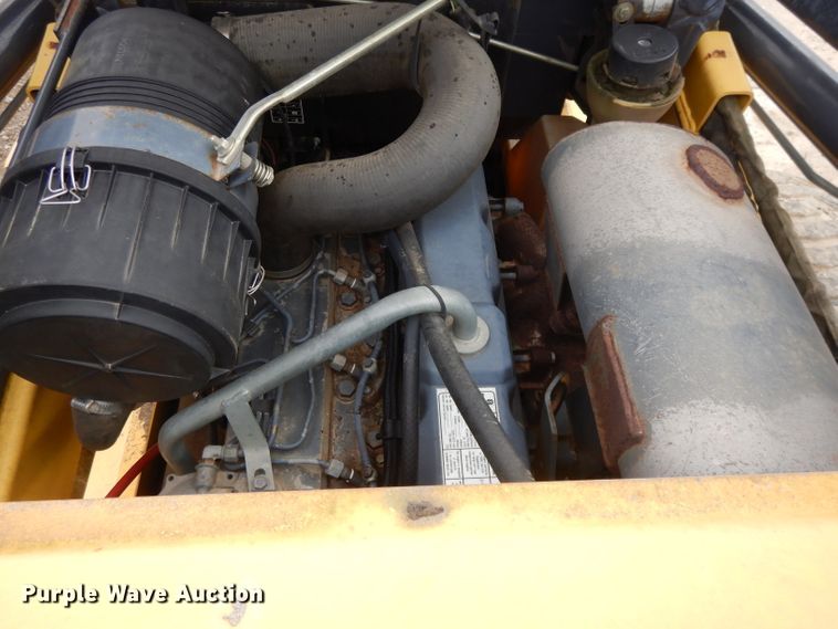 image for item DL2748 1999 New Holland LS190  skid steer loader