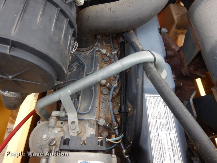 image for item DL2748 1999 New Holland LS190  skid steer loader