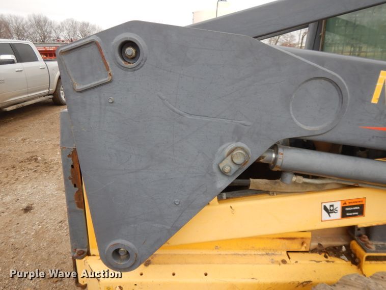 image for item DL2748 1999 New Holland LS190  skid steer loader