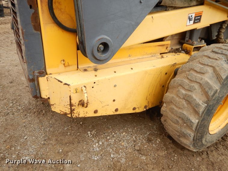 image for item DL2748 1999 New Holland LS190  skid steer loader