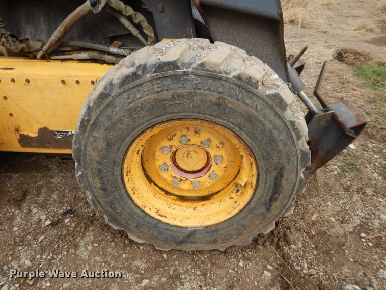 image for item DL2748 1999 New Holland LS190  skid steer loader