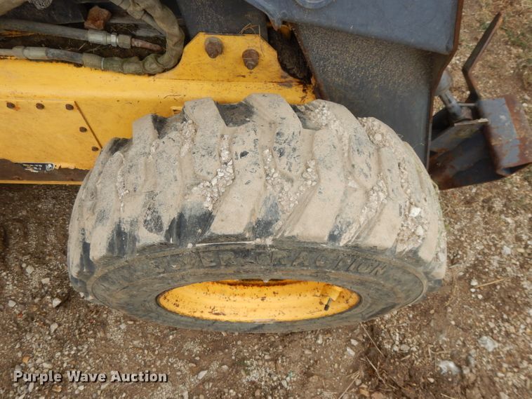 image for item DL2748 1999 New Holland LS190  skid steer loader