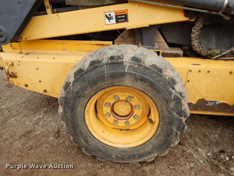 image for item DL2748 1999 New Holland LS190  skid steer loader