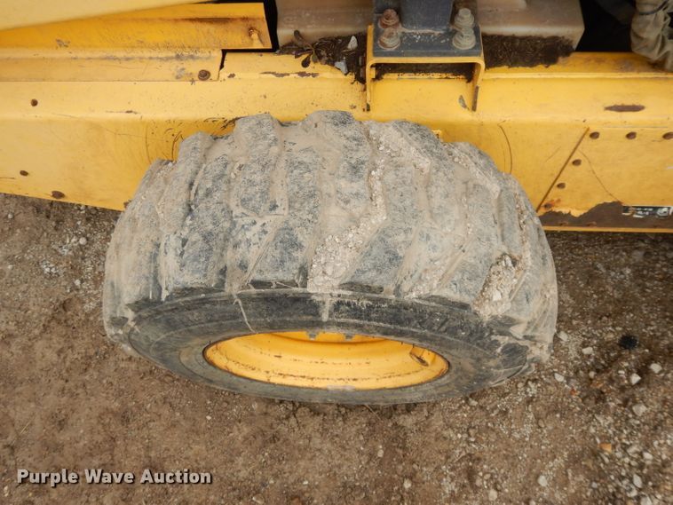 image for item DL2748 1999 New Holland LS190  skid steer loader