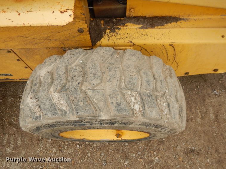 image for item DL2748 1999 New Holland LS190  skid steer loader