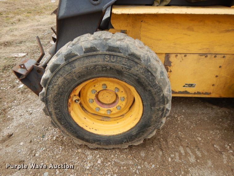 image for item DL2748 1999 New Holland LS190  skid steer loader