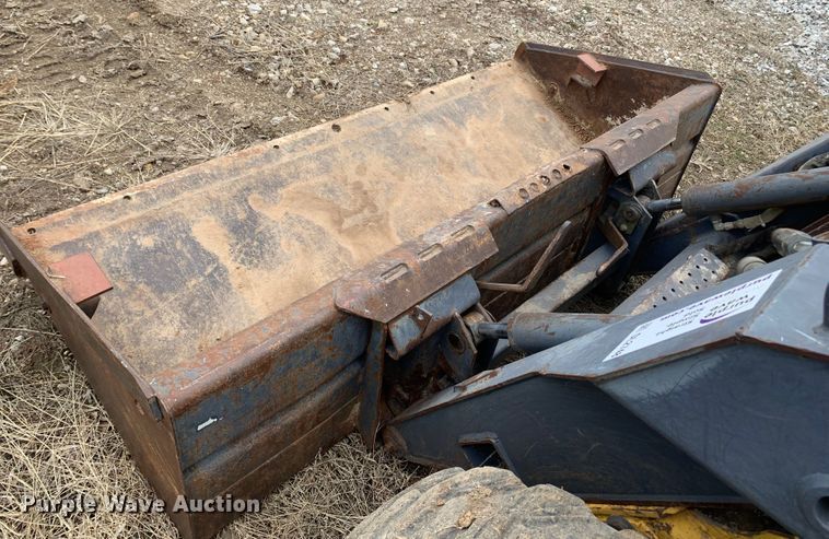 image for item DL2748 1999 New Holland LS190  skid steer loader