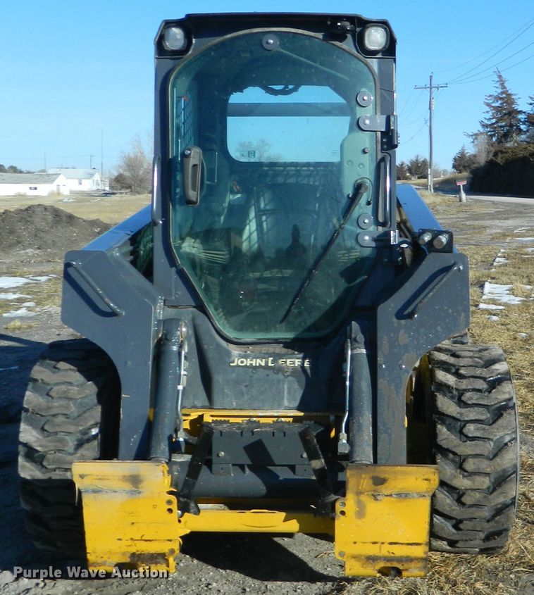 image for item EH9480 2011 John Deere 320D  skid steer loader