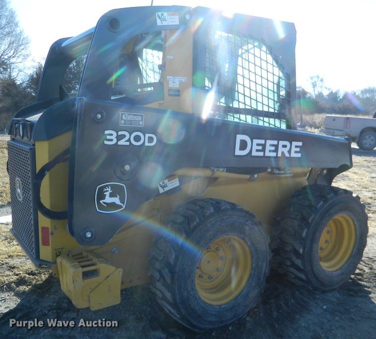 image for item EH9480 2011 John Deere 320D  skid steer loader