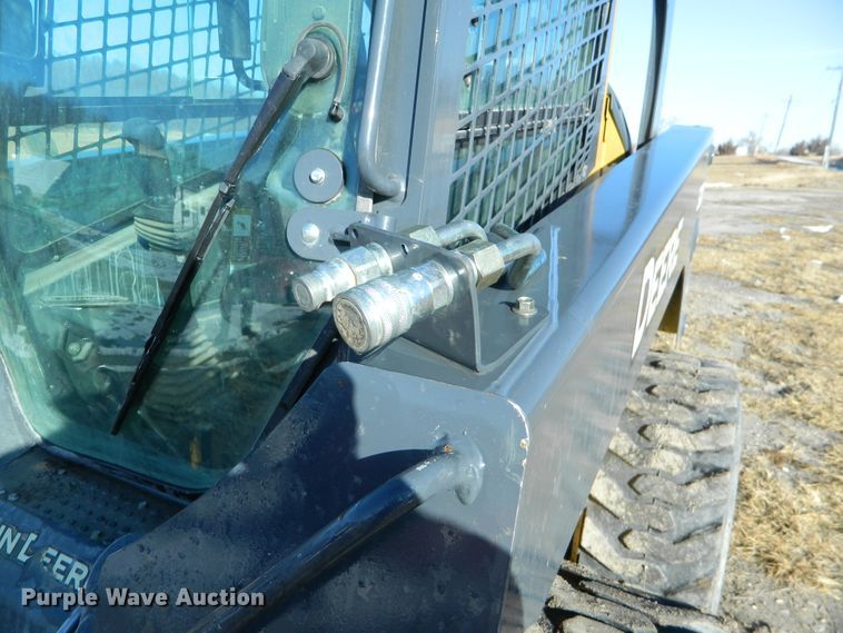 image for item EH9480 2011 John Deere 320D  skid steer loader