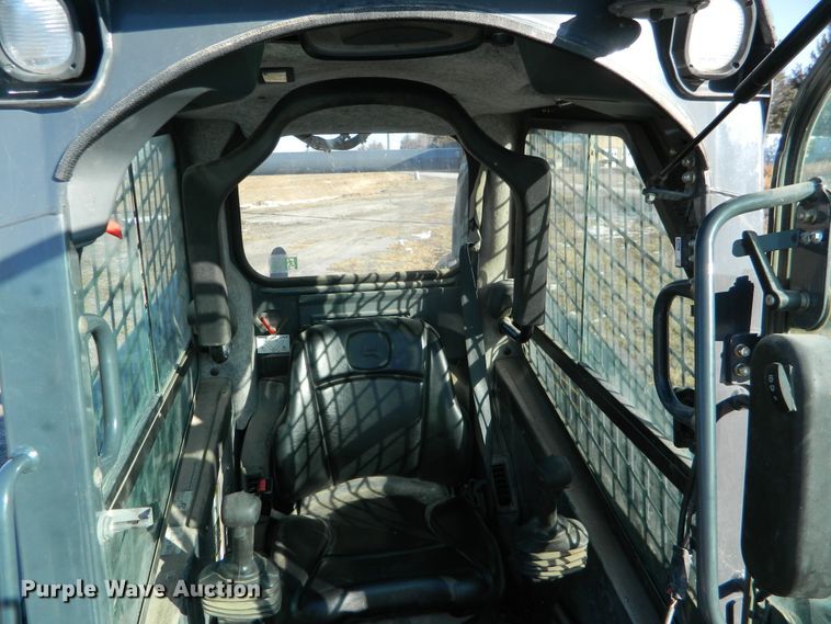 image for item EH9480 2011 John Deere 320D  skid steer loader