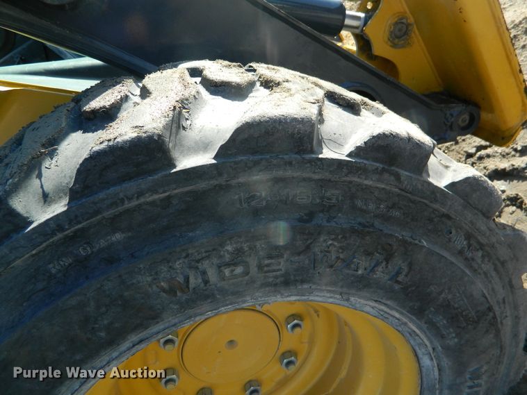 image for item EH9480 2011 John Deere 320D  skid steer loader