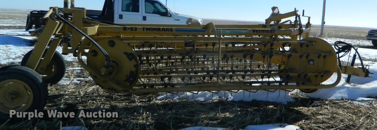 image for item EH9482 Vermeer R23 hay rake