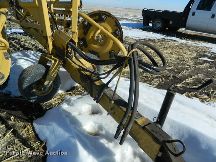 image for item EH9482 Vermeer R23 hay rake