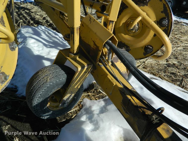 image for item EH9482 Vermeer R23 hay rake