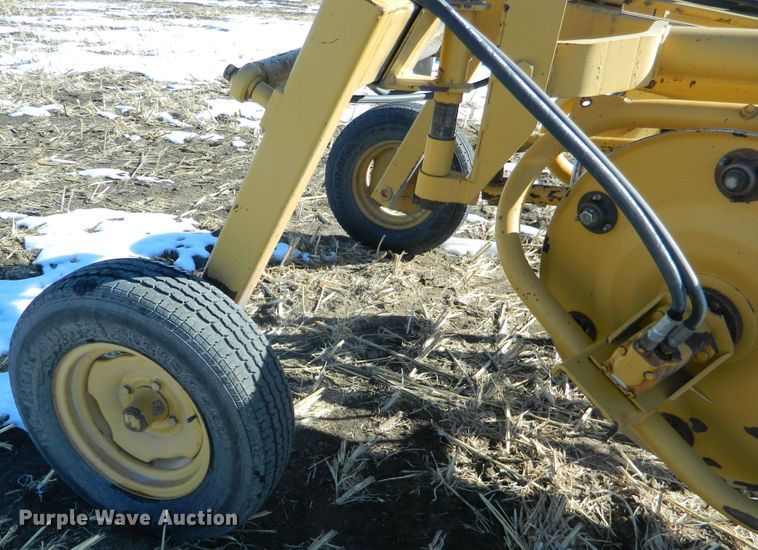 image for item EH9482 Vermeer R23 hay rake