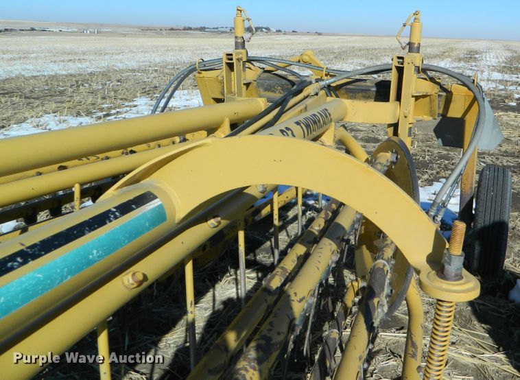 image for item EH9482 Vermeer R23 hay rake