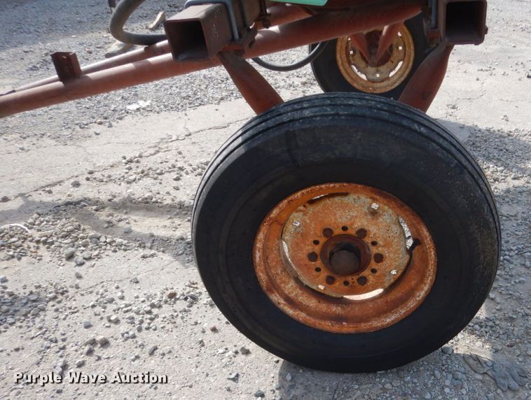 image for item FT9001 300 gallon poly nurse tank