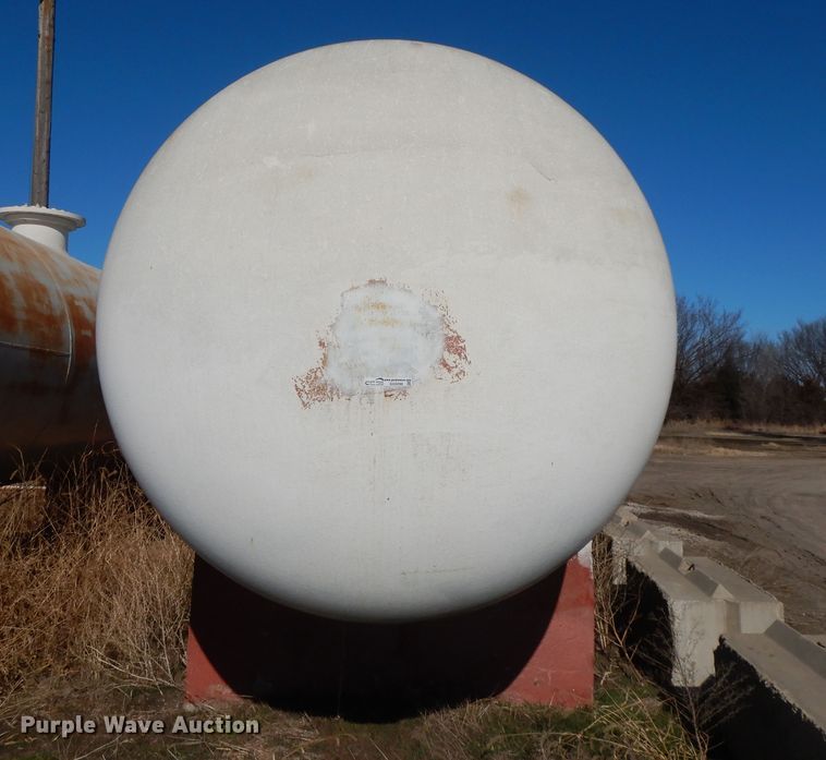 image for item GG9300 Anhydrous ammonia bulk tank