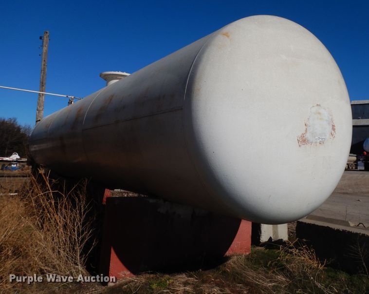 image for item GG9300 Anhydrous ammonia bulk tank