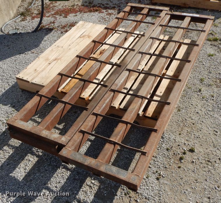 image for item GG9362 (2) trailer ramps