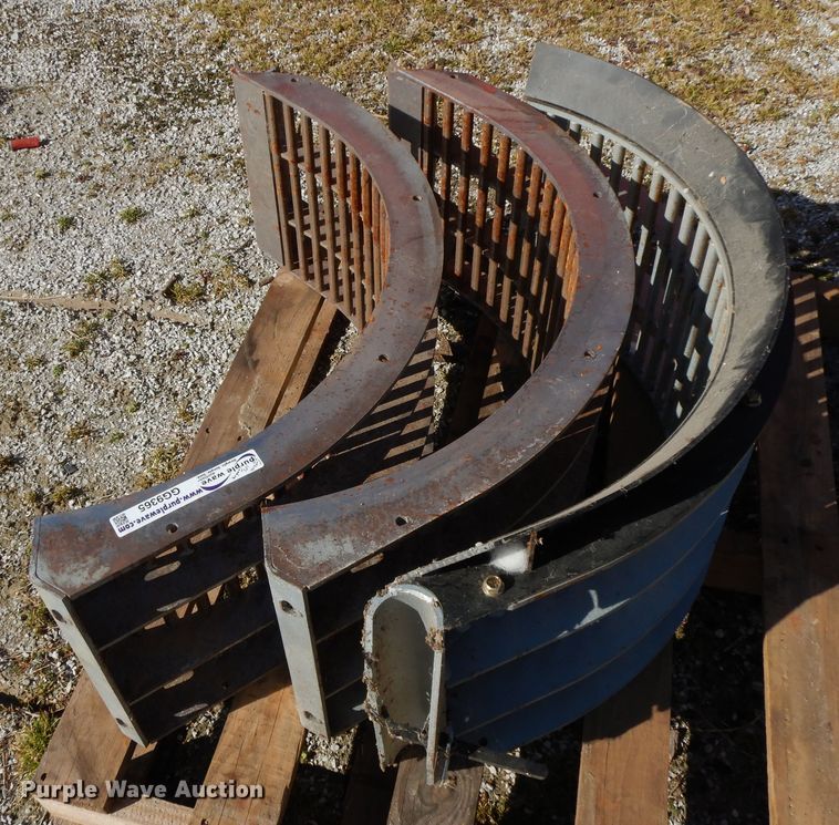 image for item GG9365 John Deere concaves