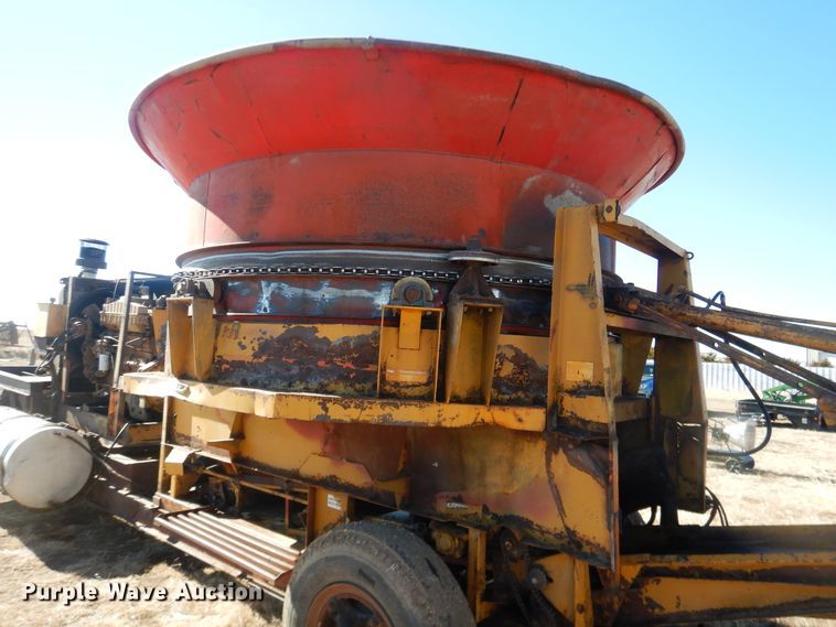 image for item HL9559 Tub grinder