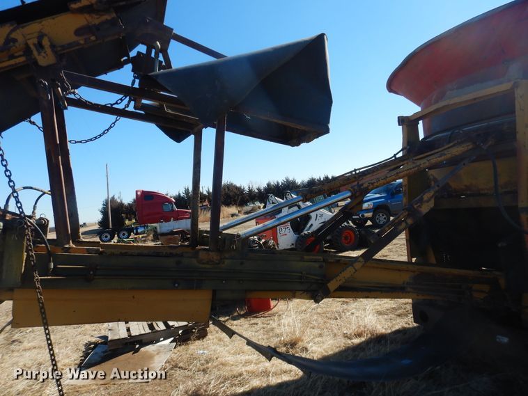 image for item HL9559 Tub grinder